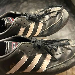 I’m trying to sell my shoes.